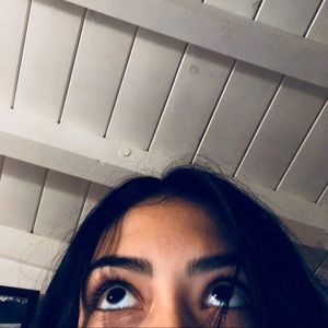 Meet your Posher, Beatriz